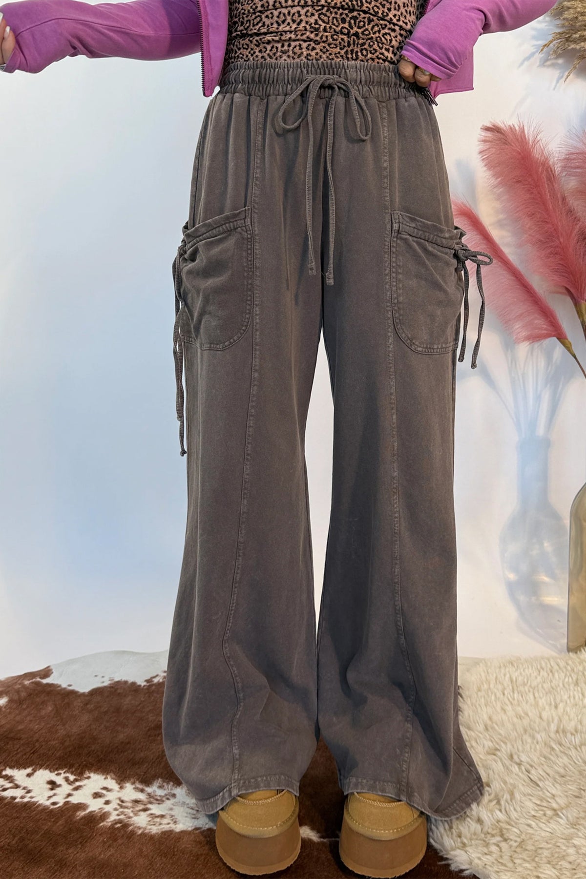 Mineral Wash Cotton Cargo Pants – Dark Brown