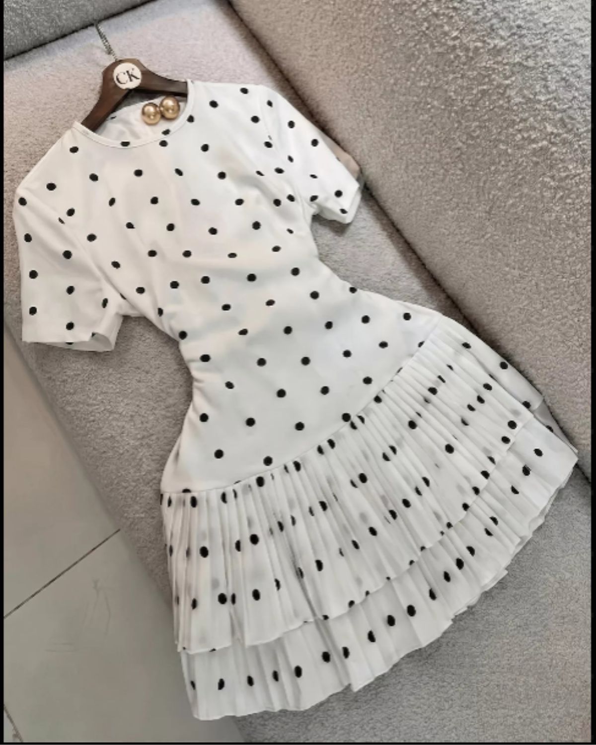 Women’s White Polka Dot Pleated Mini Dress