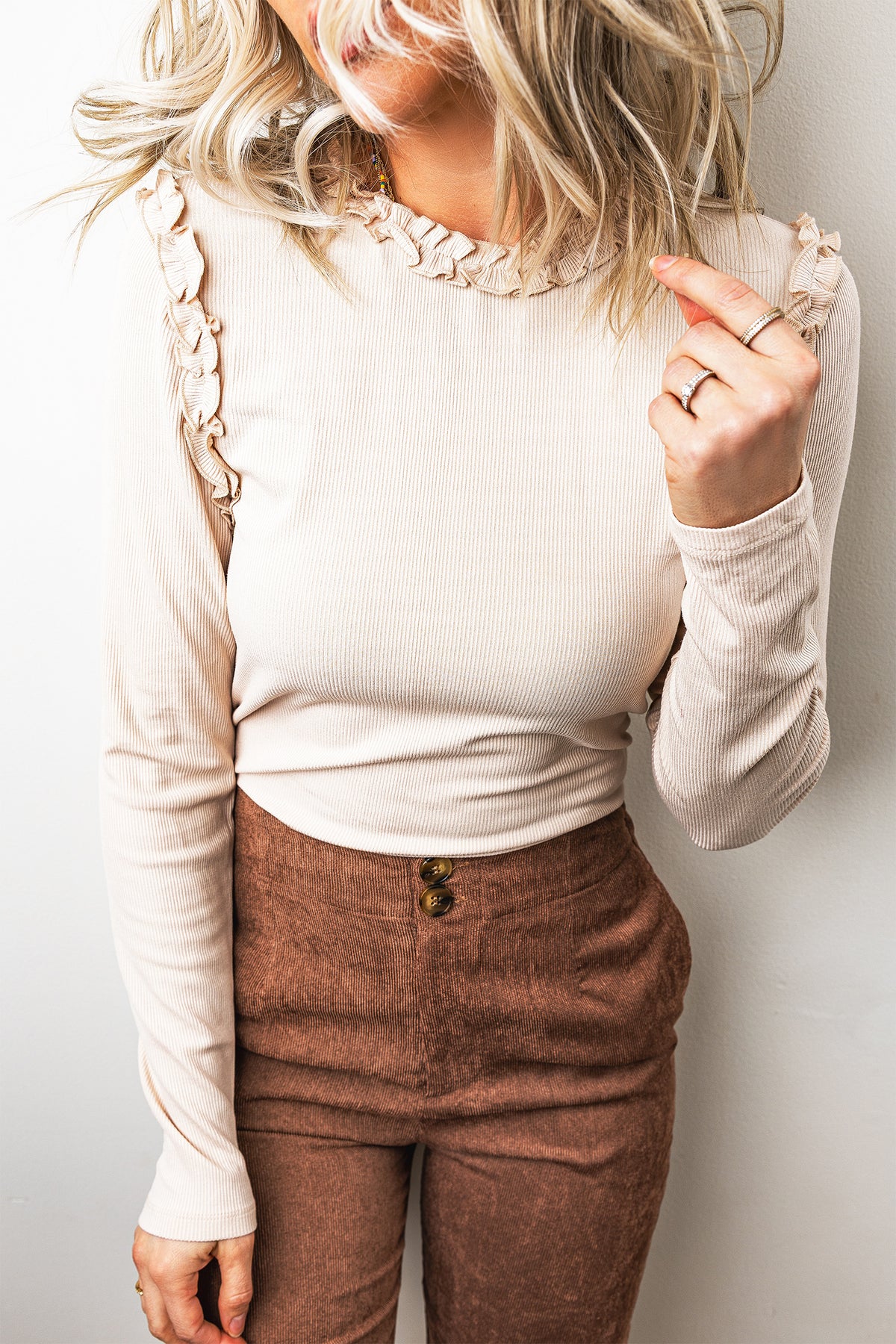 Women’s Beige Ribbed Ruffle-Trim Long-Sleeve Top